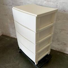 【ジモティ限定特価】樹脂製 4段衣装ケース ホワイト 衣類収納 収納家具 Y2232の画像