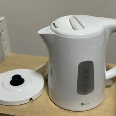 電気ケトルの画像