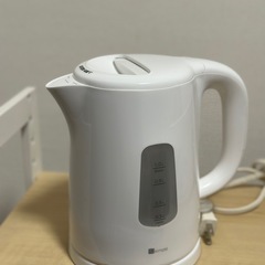 電気ケトルの画像