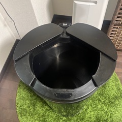 自動開閉ゴミ箱の画像