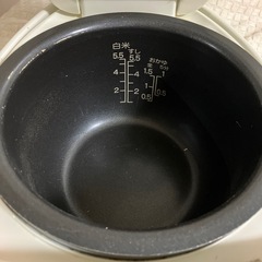 炊飯器 TOSHIBA 5.5合の画像
