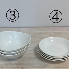 シンプルな食器セットの画像