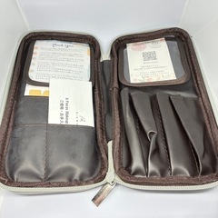 新品⭐️RIEMU　メイクブラシセット 8本 ポーチセット　シルバー　Riemu メイクブラシセット 8本 ポーチセット　可愛い専用ポーチ付き　Riemuの画像