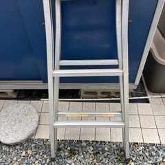 3段脚立の画像