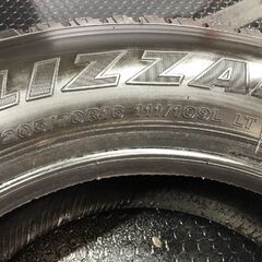 BS BLIZZAK W979 205/70R16 111/109L LT 16インチ ライトトラック用 スタッドレス 2本 20年製 バリ溝 エルフ キャンター等　(STT009)の画像