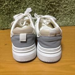 レディース スニーカーの画像