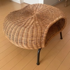 IKEA ラタンオットマンの画像