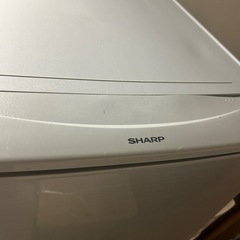 シャープ冷蔵庫の画像