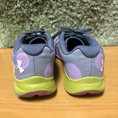 UNDER ARMOUR シューズの画像
