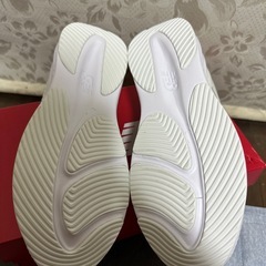 新品　ニューバランス２５cmの画像