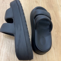 厚底サンダルの画像