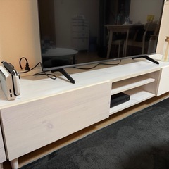 テレビボードの画像