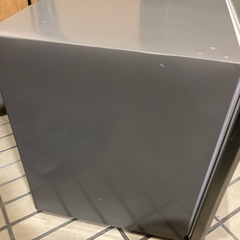 2021年製/コンパクトな冷凍庫お譲りします。の画像