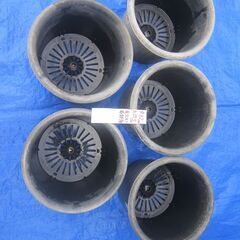 中古植木鉢　丸鉢5個　Φ32ｃｍ、ｈ27.5ｃｍ（菊鉢９号）の画像