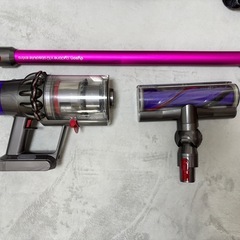 【早い者勝ち】Dyson掃除機フルセットの画像