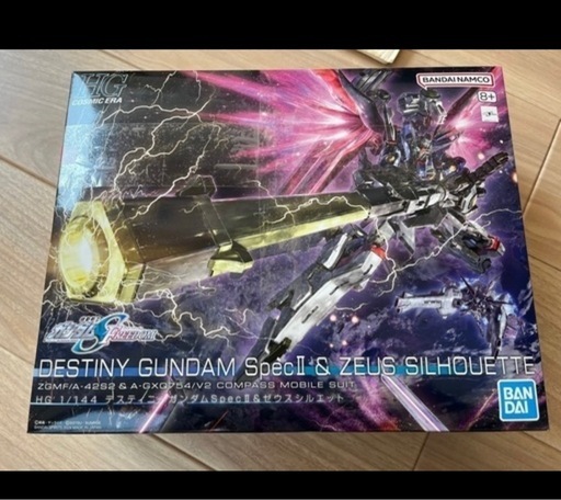ガンプラ　新品未開封　
ディスティニーガンダムspec2&ゼウスシルエット