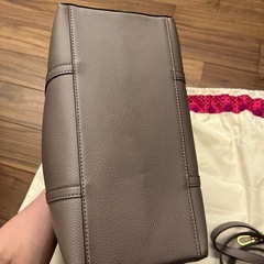 Tory Burch グレー レザー ハンドバッグの画像