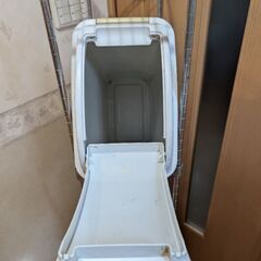 メタルラック　分別ゴミ箱の画像