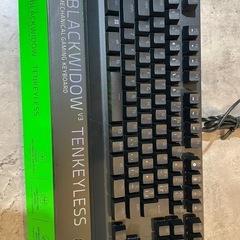 【超美品箱付き】元値1万2千円Razer ゲーミングキーボード テンキーレスの画像