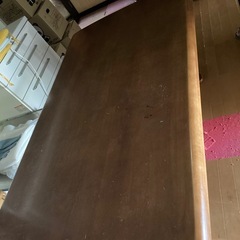 ダイニングテーブルの画像