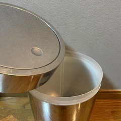 【IKEA】ステンレスゴミ箱　の画像