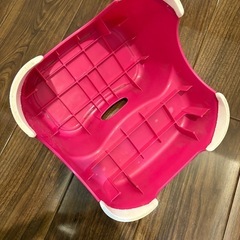 ハローキティ　ステップ　踏み台　サンリオ　ピンク　痛みありの画像