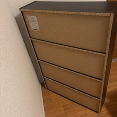 ダークブラウンの本棚の画像