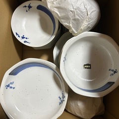 お皿まとめ売りの画像