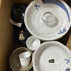 お皿まとめ売りの画像
