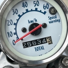 大人気セール‼️安心のバッテリー充電済み🔋前後タイヤまだまだ山あり🗻嬉しいオイル満タン補充済み🈵オイル交換不要⭕️継ぎ足しだけで🆗2サイクルでパワフルな走り💨5AU ビーノ✴の画像