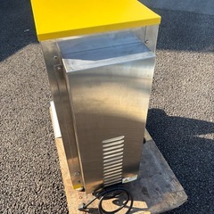 中古品 オカネツ工業 アイスクリームブレンダー SF01 動作問題なし 厨房 4、5年前に購入の画像