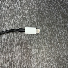 iPhoneの画面をTVに投影する配線の画像