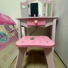 木製　ドレッサー　おもちゃの画像