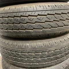 2023nissan NV350,caravam195/80/r15タイヤセットの画像