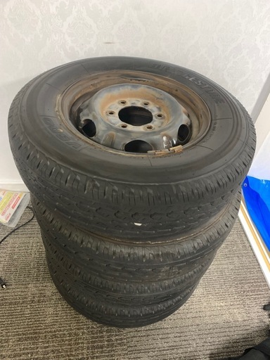 2023nissan NV350,caravam195/80/r15タイヤセット