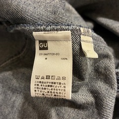gu デニムジャンパースカート　マタニティにもの画像