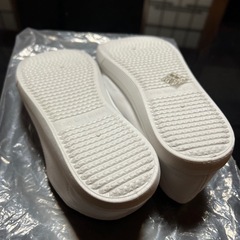 【未使用】シューズ白　39サイズの画像