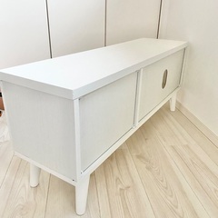 ホワイト木目のテレビ台の画像