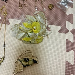不用品アクセサリー（ネックレス、イヤリング、ブローチ）の画像