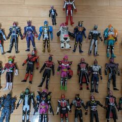 仮面ライダーソフビ42体の画像