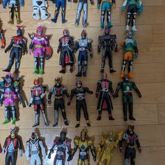仮面ライダーソフビ42体の画像