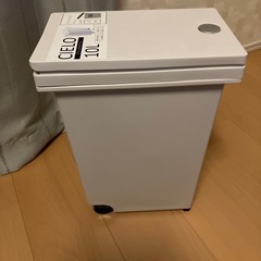 ゴミ箱の画像