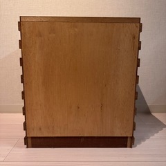ベッドサイドチェスト キャビネットの画像