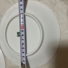 お皿の画像