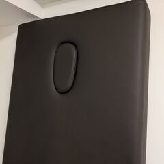 施術ベッド（マッサージベッド）お譲りします。セブンビューティー商品｜専用カバー付きの画像
