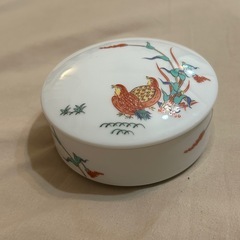 有田焼 蓋物の画像