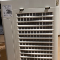 シャープ 加湿空気清浄機(KC-B50-W)プラズマクラスターの画像