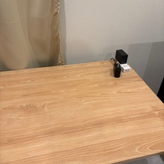 　机　デスク　テーブル　の画像