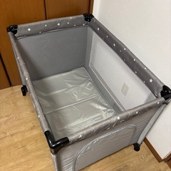 アイリスオーヤマ　ベビーベッド　プレイサークル
の画像