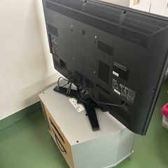 テレビ　テレビ台　TOSHIBA 液晶　カラーテレビ　37he1 ブルーレイ　プレーヤーの画像